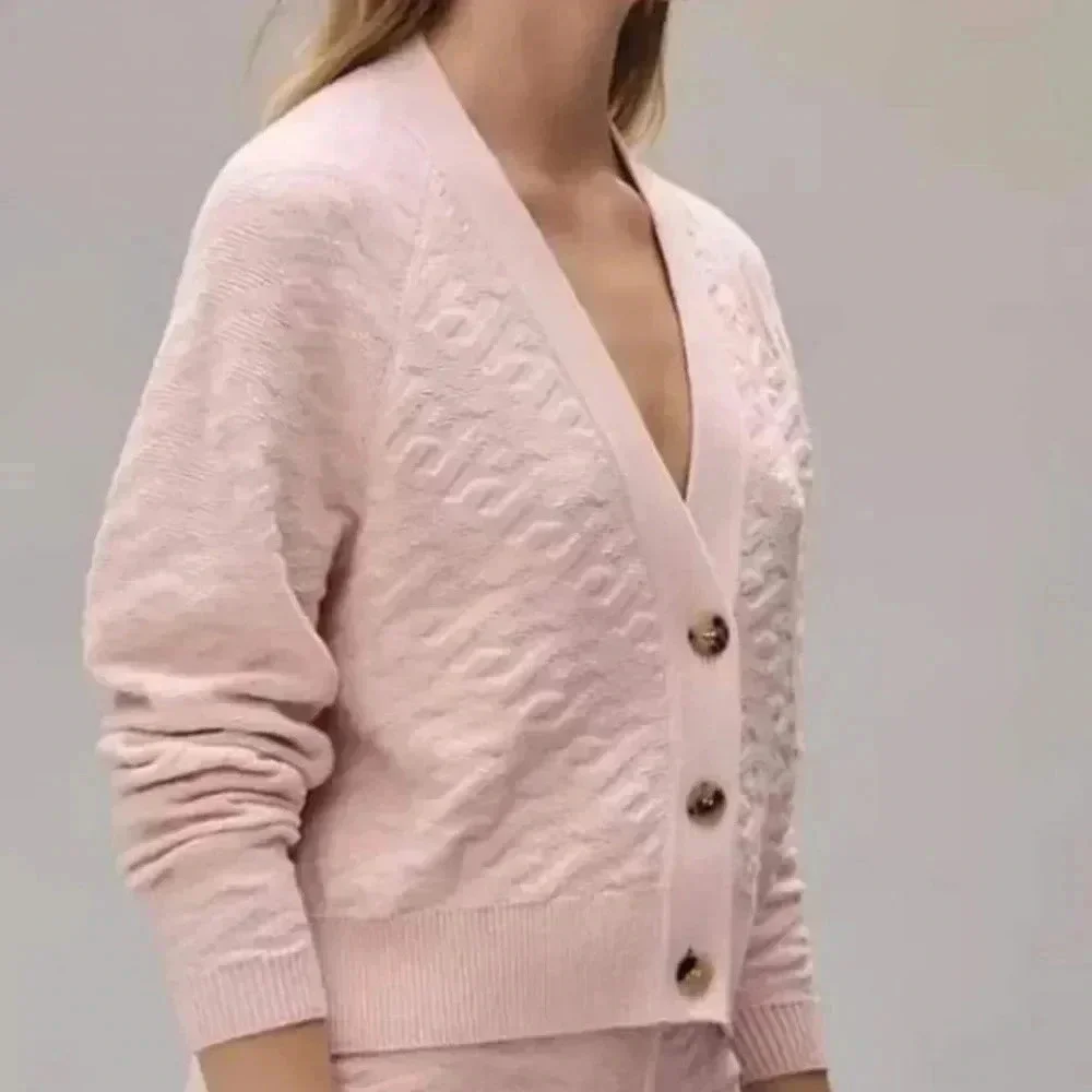 Hermes Pink Cardigan in 34 - Picture 1 of 6